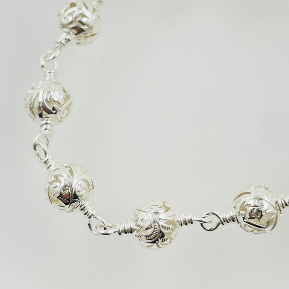 Hawaiian Maile Engraved cutout Bracelet - Silver - Picture 2 of 3